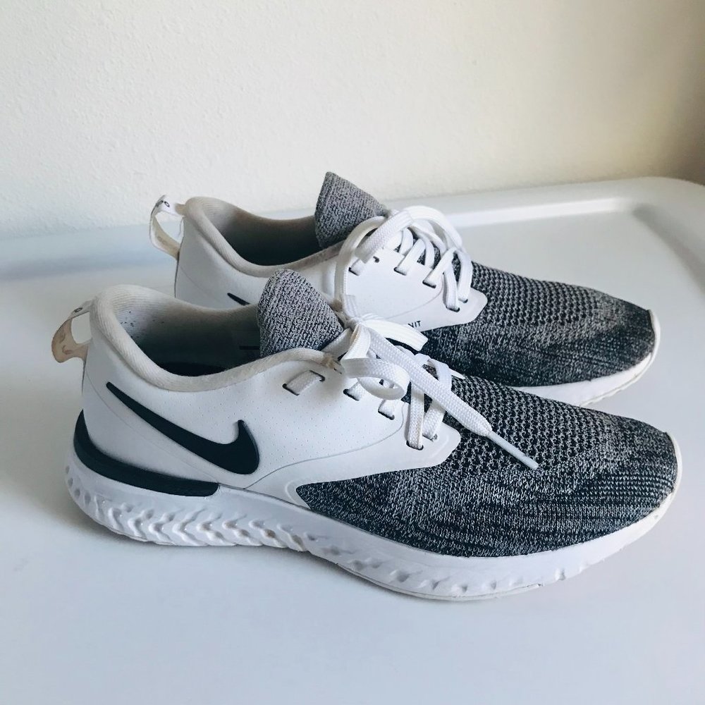 Nike Odyssey react Flyknit Athletic Running Shoes Size 6.5 EUR 37.5